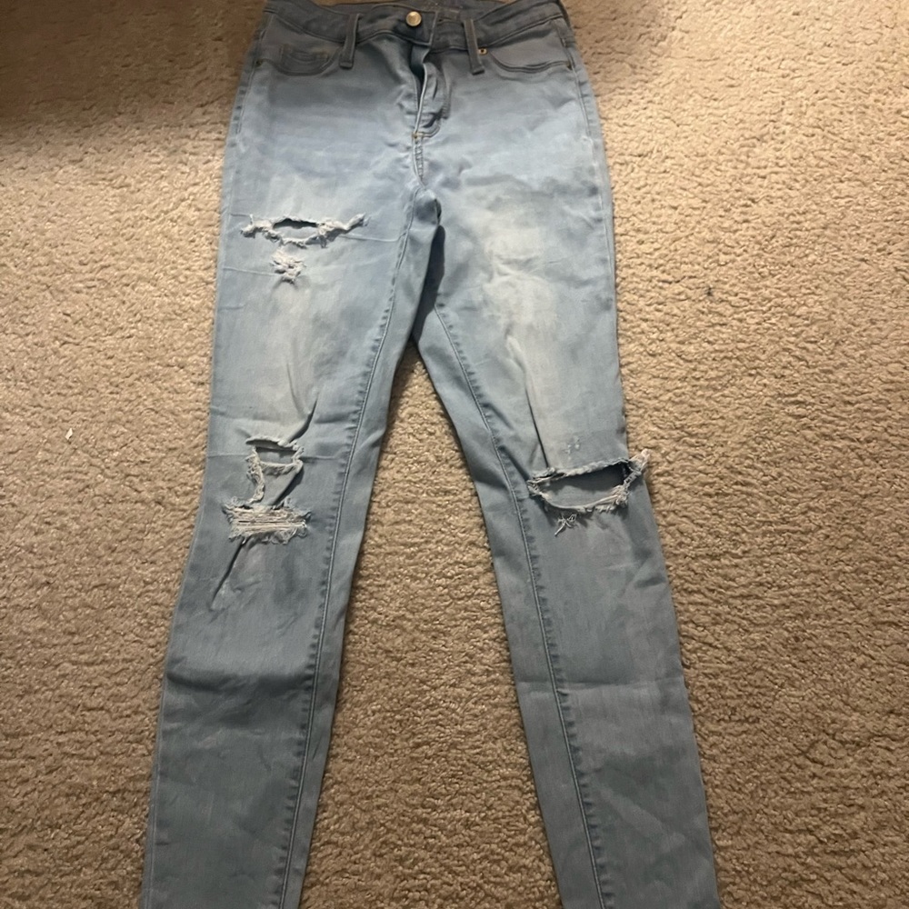 Universal Thread Ripple Light Blue Jeans